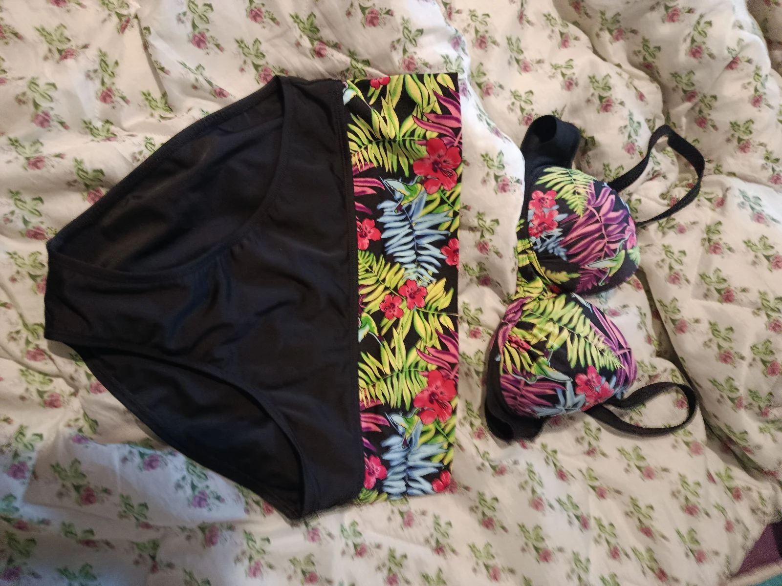 Maillot de bain T42 / 95B neuf